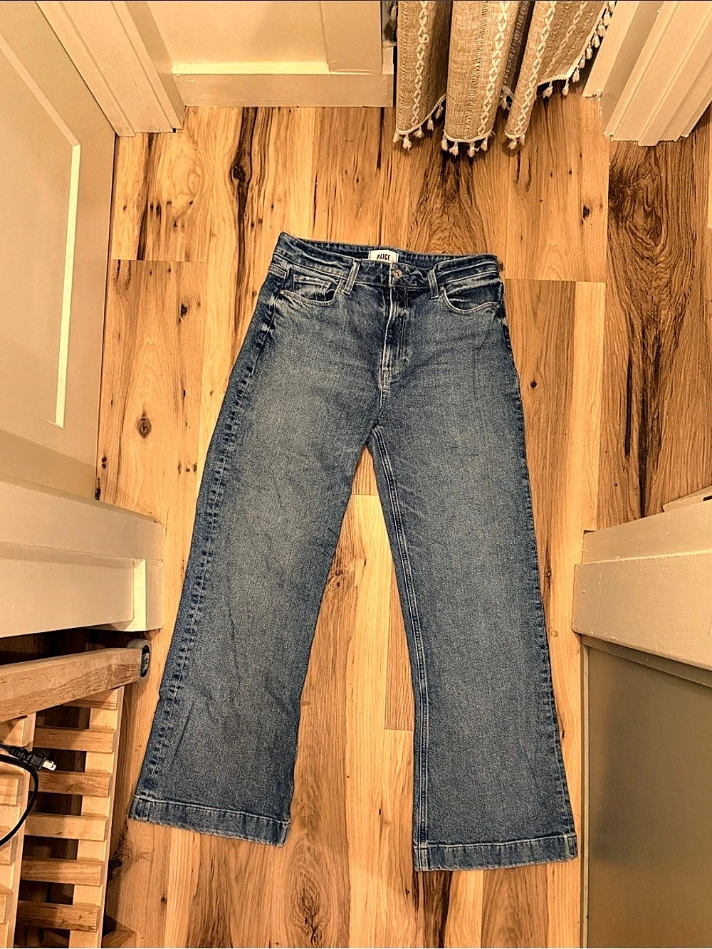 PAIGE Straight Leg Jeans in Blue Waist 30 Like New